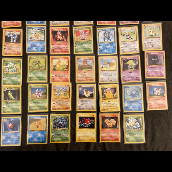 Complete Base Set Pokemon Cards (Without trainers) - Picture 10 of 13